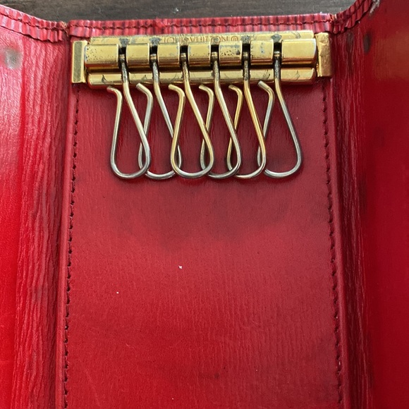 Louis Vuitton Epi Key Holder Red GUC - Picture 7 of 11